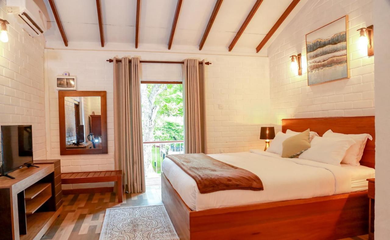 Tepraas Sigiriya Hotel ภายนอก รูปภาพ