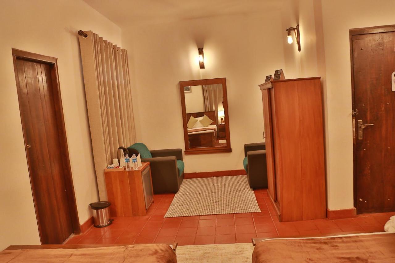 Tepraas Sigiriya Hotel ภายนอก รูปภาพ