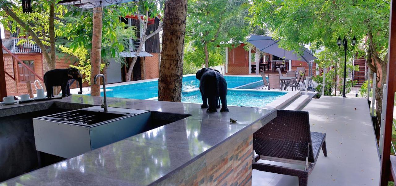 Tepraas Sigiriya Hotel ภายนอก รูปภาพ
