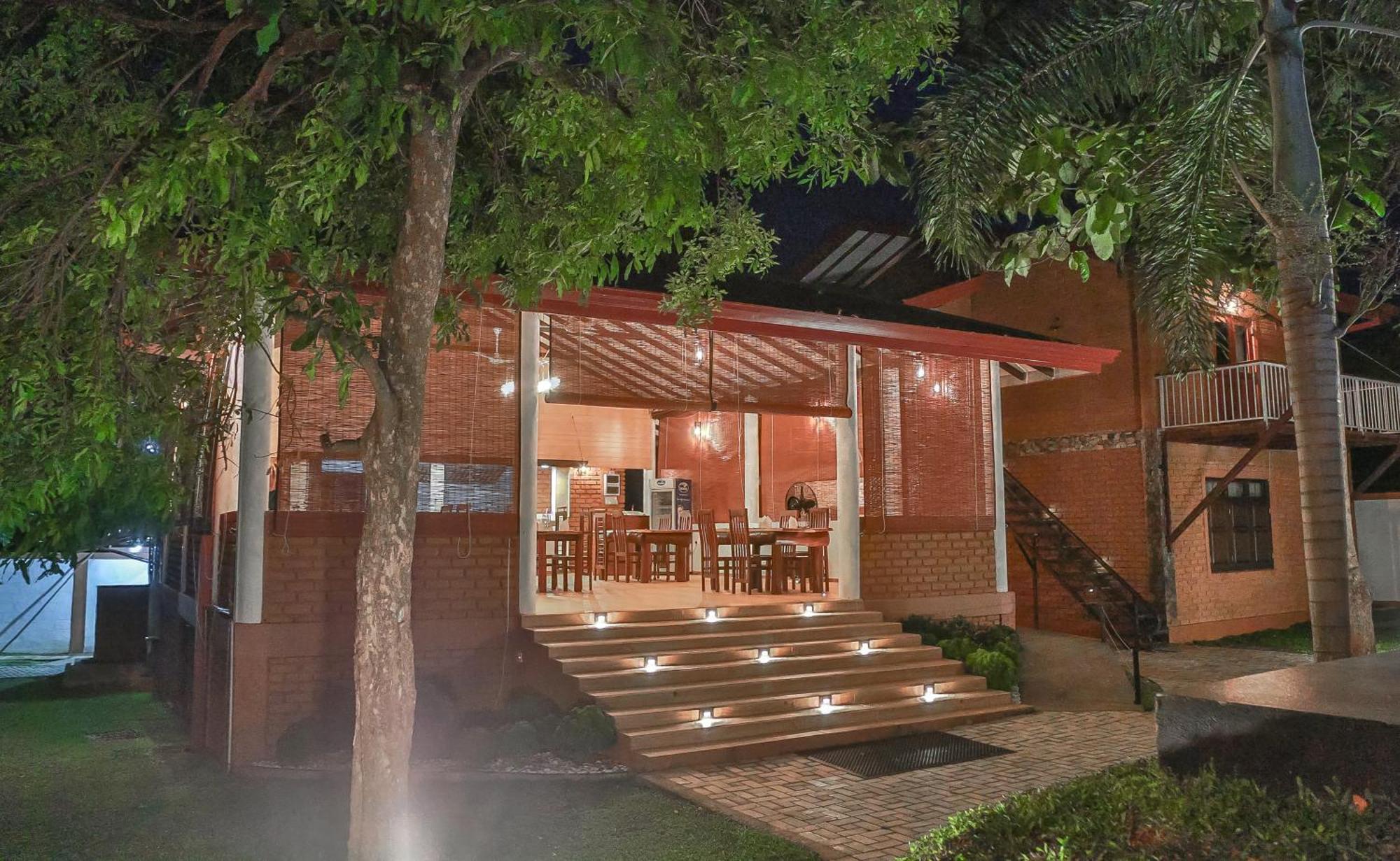 Tepraas Sigiriya Hotel ภายนอก รูปภาพ