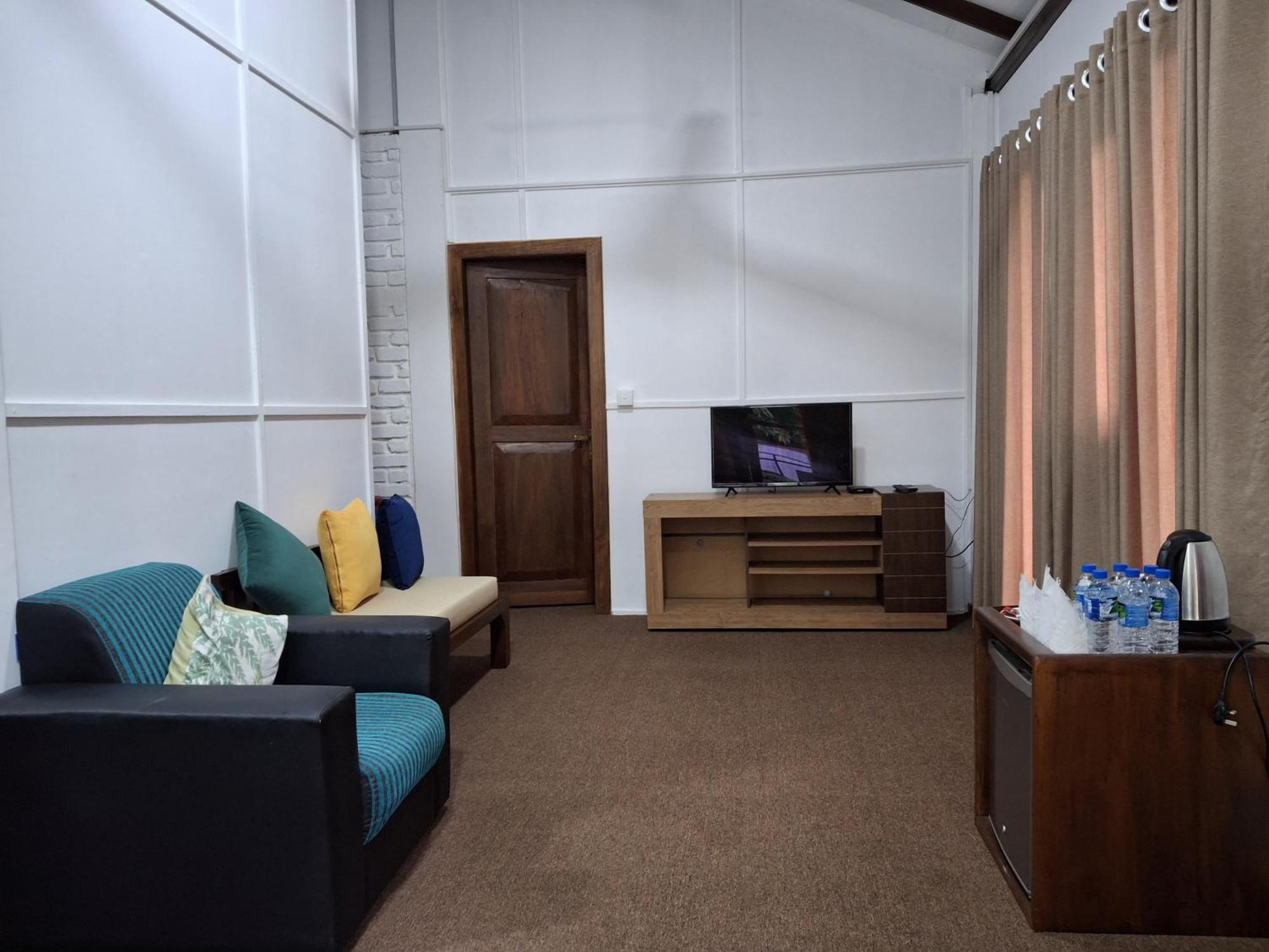 Tepraas Sigiriya Hotel ภายนอก รูปภาพ
